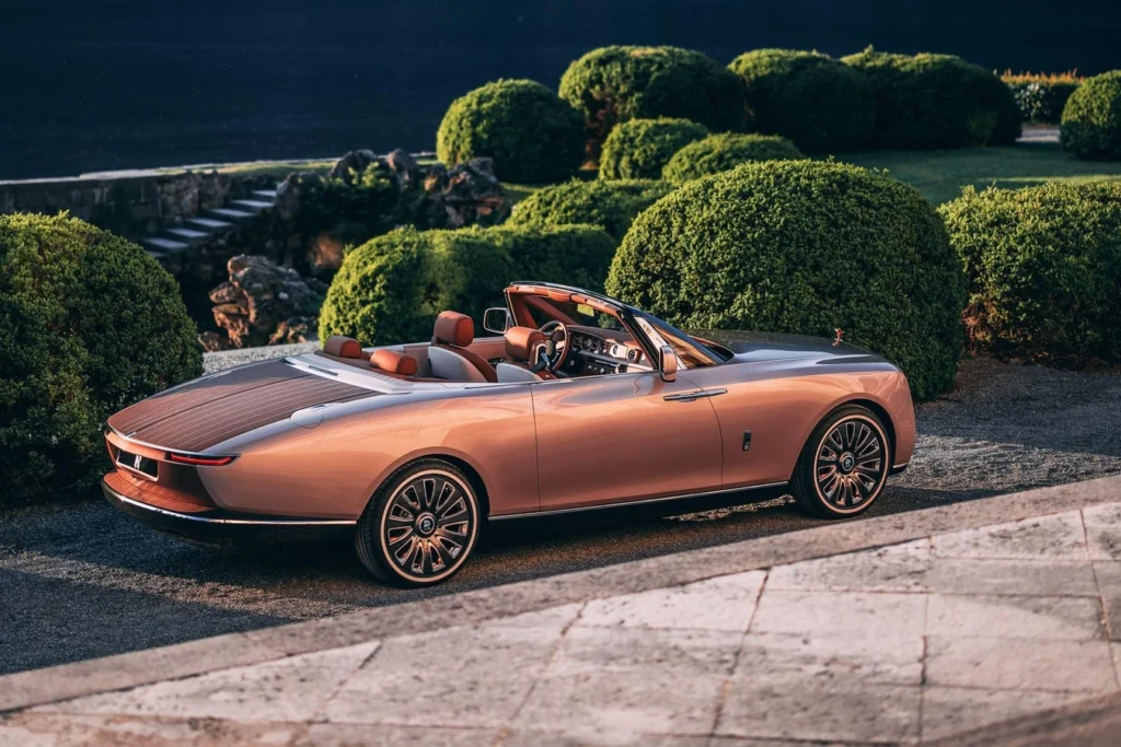 Duniya ki 5 sabse mehngi cars 2026 feature image showing Rolls-Royce, Bugatti, Pagani aur SP Automotive Chaos.