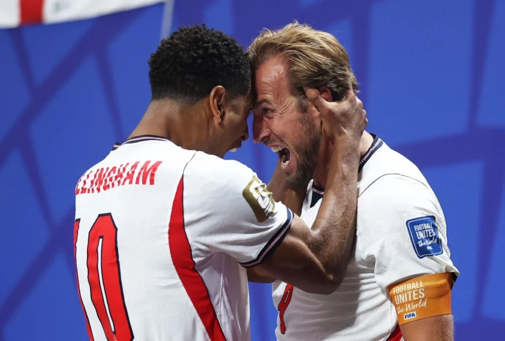 England defeated Mexico 3-2 in a thrilling World Cup Round of 16 clash, with Jude Bellingham scoring twice and Harry Kane sealing the victory.