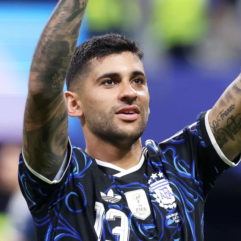 Cristian Romero Slams Gary Neville - Argentina Reach World Cup Final