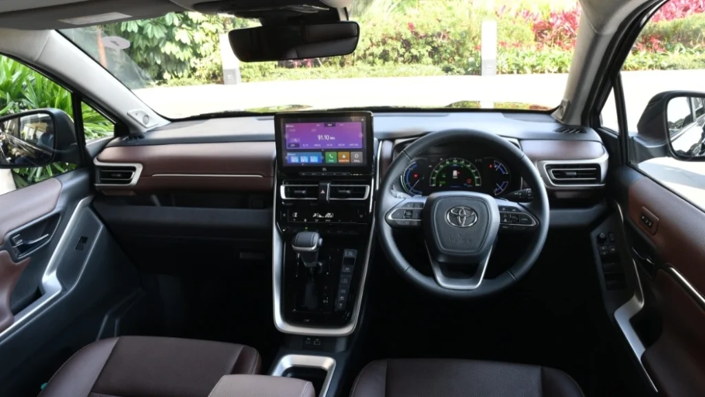 Toyota Innova Hycross Facelift design preview