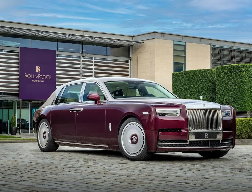 Rolls-Royce Phantom Hummingbird with abalone shell Bespoke interior.