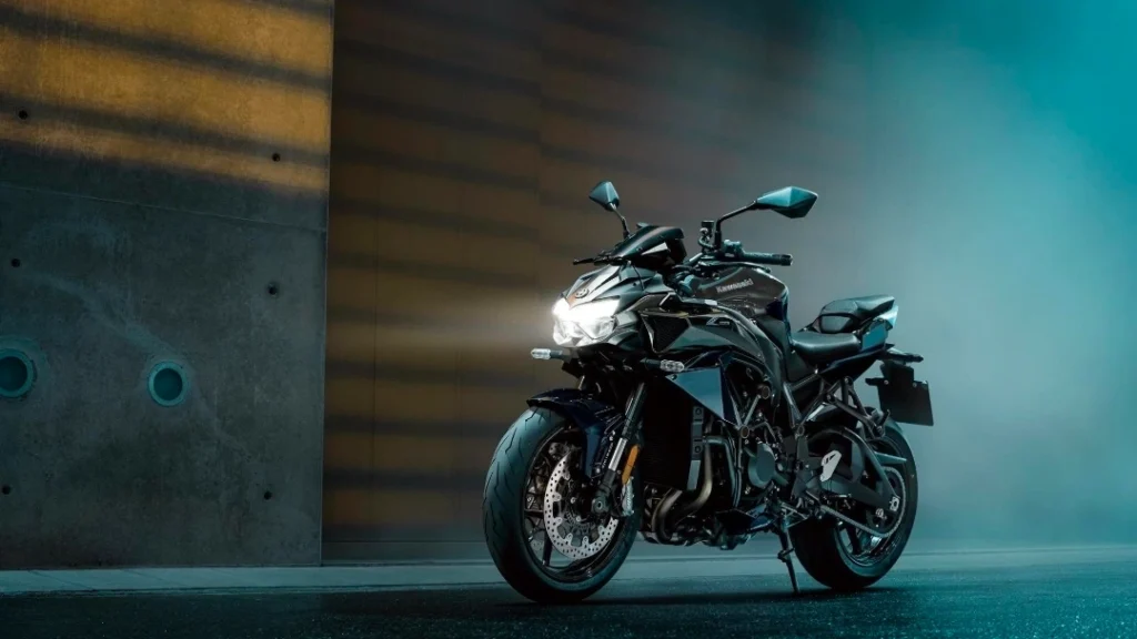 Official teaser of the New Kawasaki Ninja H2 featuring its iconic supercharger whine and expected EICMA 2026 comeback.