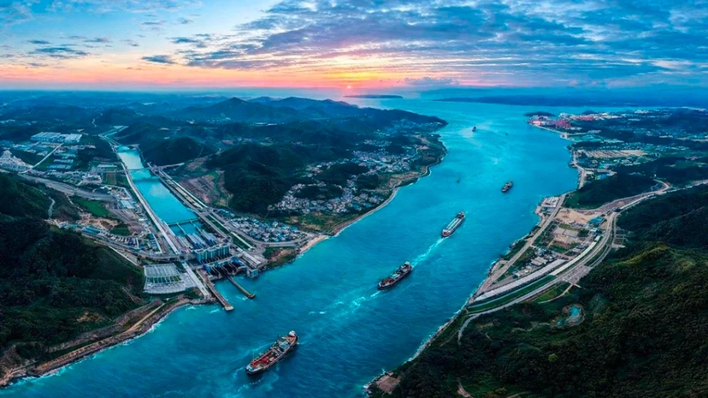 Aerial view of China's Pinglu Canal connecting Guangxi's Xijiang River to the Beibu Gulf.