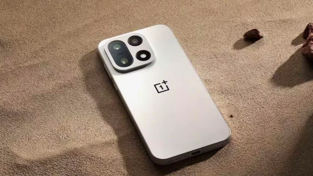 OnePlus 16 Glowing Rear Lights