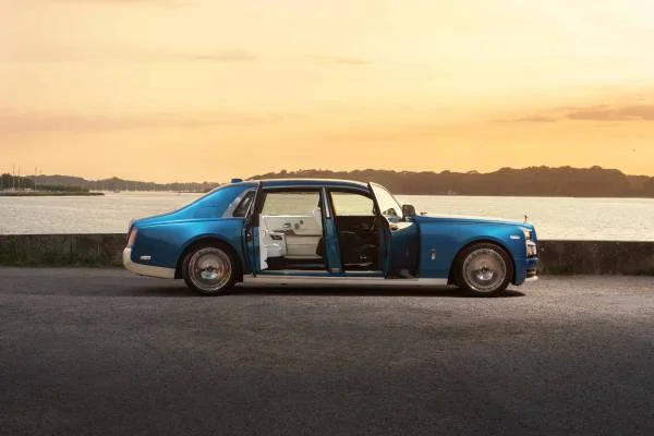 Explore the Rolls-Royce Phantom Hummingbird with rare abalone shell marquetry, Bespoke craftsmanship, and iconic V12 luxury.